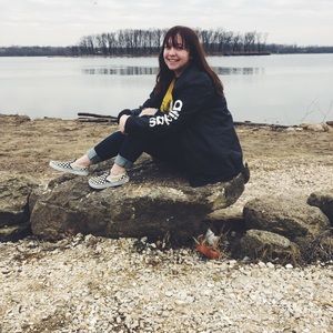 Meet your Posher, Rayne